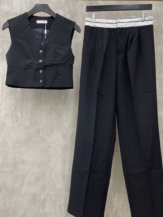 Conjunto chaleco y pantalón ancho